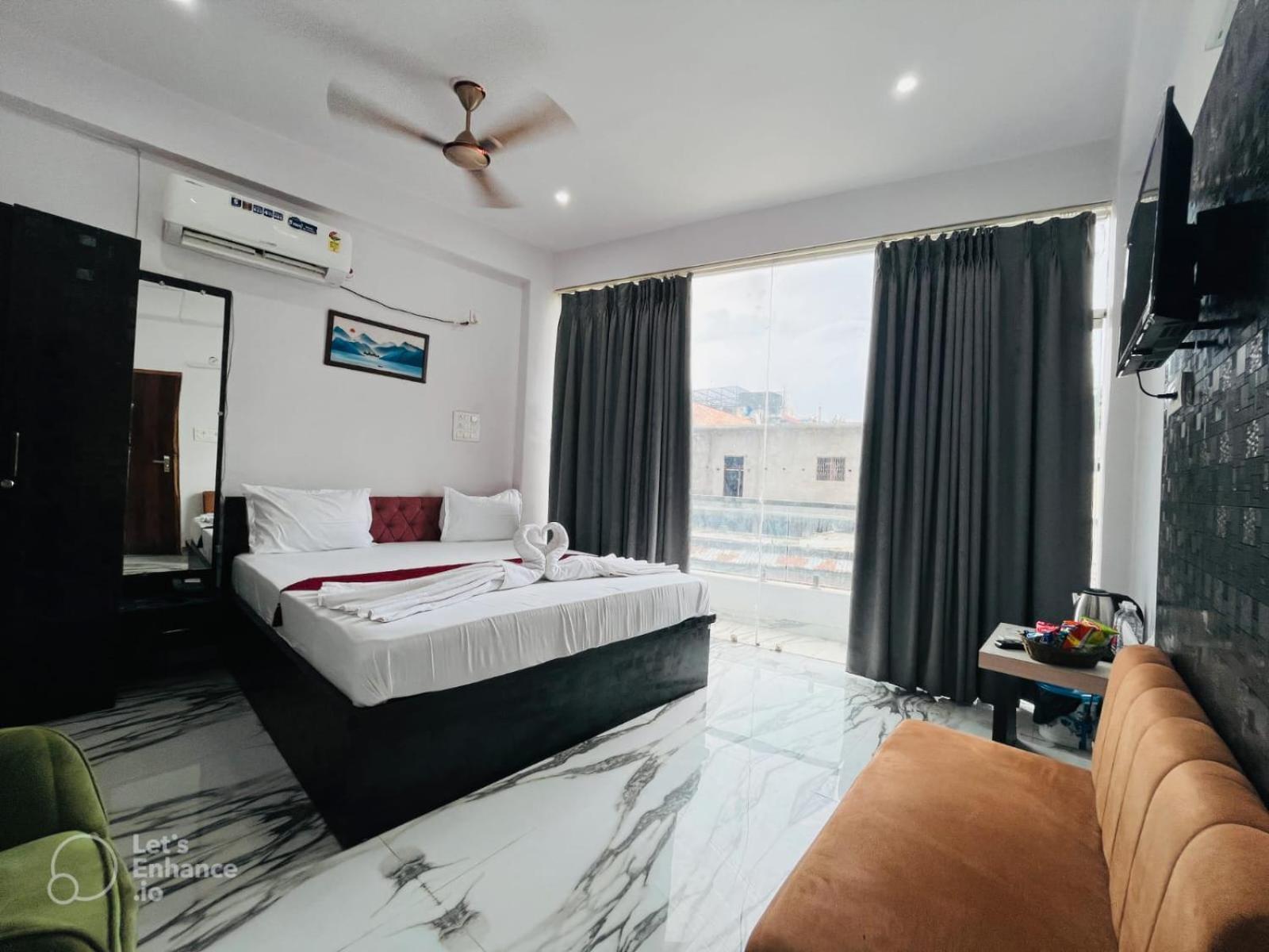 Hotel Vinayak Plaza Varanasi Eksteriør billede